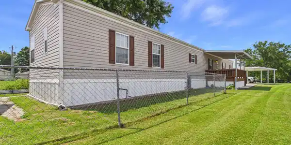 39 ROLLING MEADOWS COURT