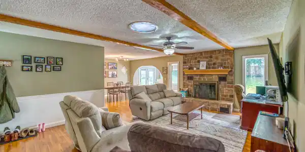 106 PARKVIEW CIRCLE