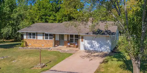 127 CRESTLINE PLACE
