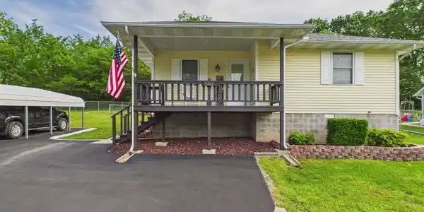 506 WALNUT