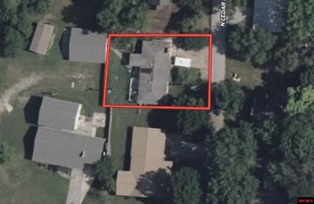 112 N CEDAR STREET