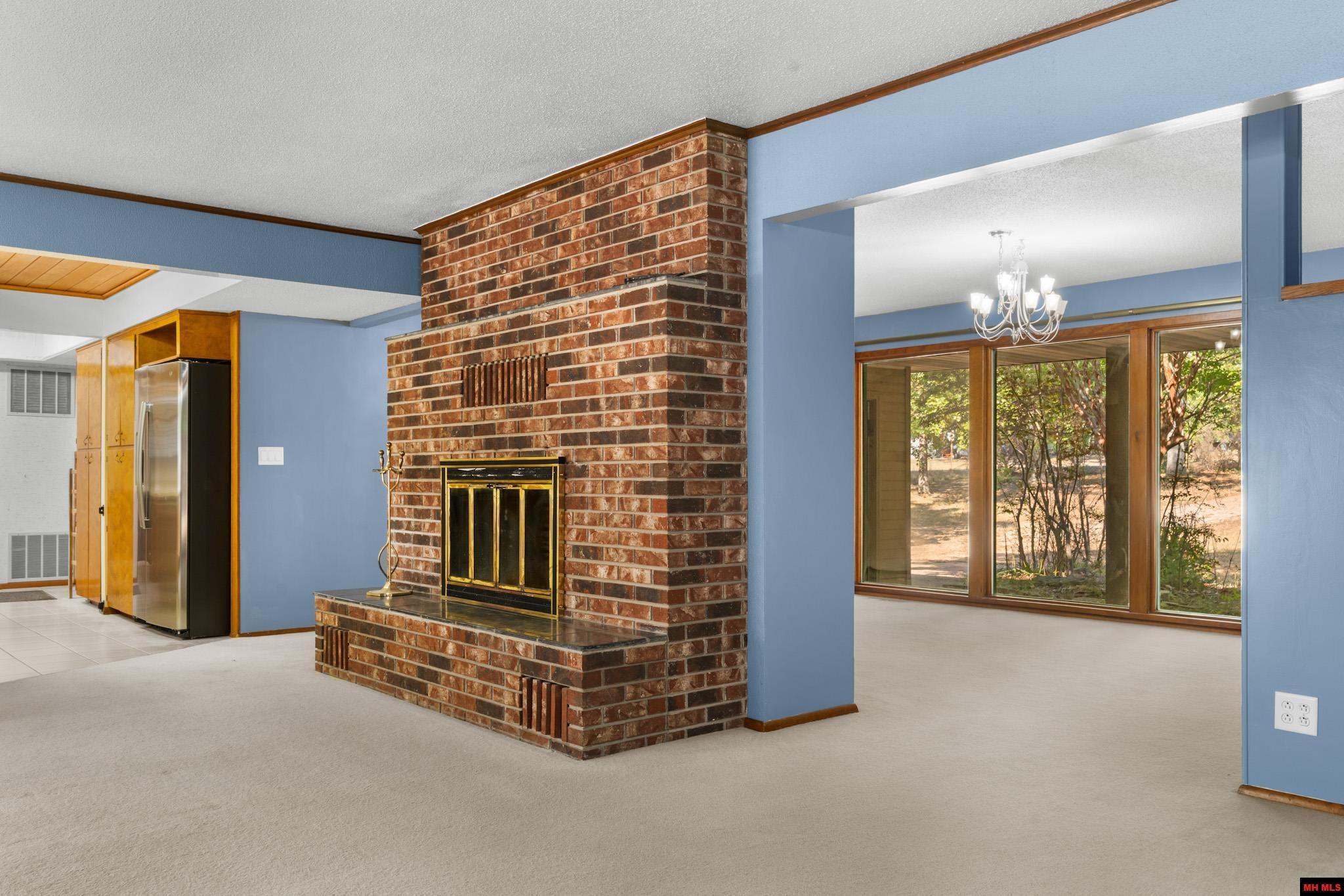 Image 3: Family Room