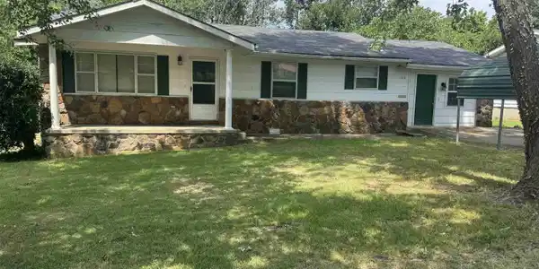 108 OLD COLLEGE PLACE
