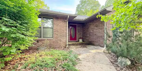 553 BAYPOINT DRIVE