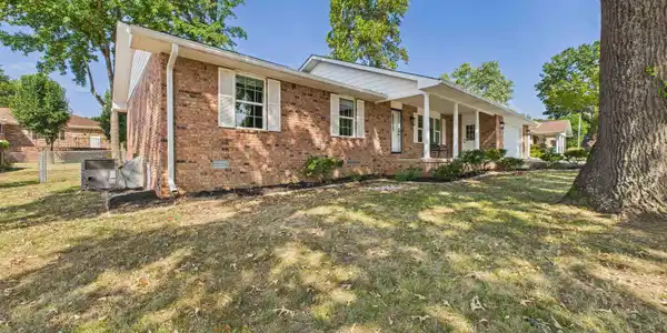 2007 IVY LANE