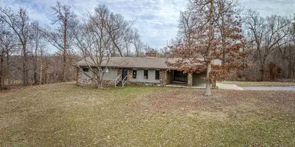 200 DOGWOOD BLVD