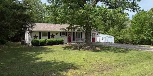 22 KNOTTS LANE