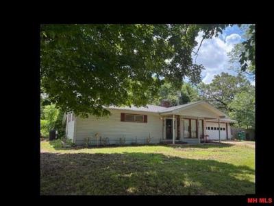 401 S 6TH STREET