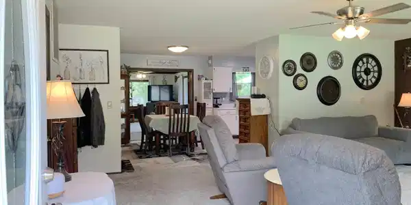 1809 JOHNS DRIVE