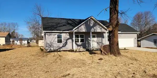 415 LOCUST STREET