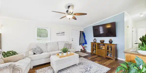 116 CHRISWOOD DRIVE