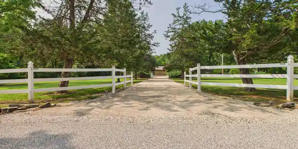 259 & 187 LEATHERSTOCKING TRAIL