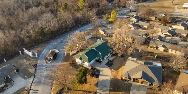 1301 PORTER LANE