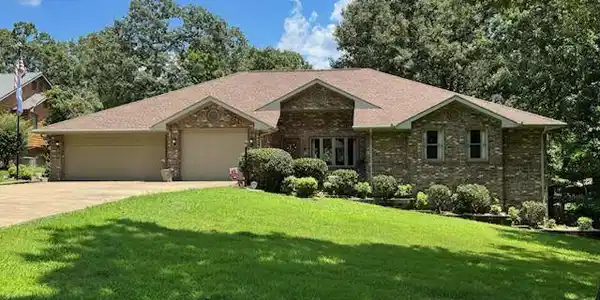 618 PEBBLECREEK DRIVE