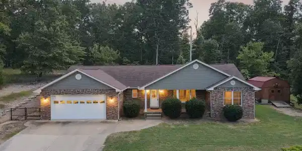 109 FERNCLIFF POINT