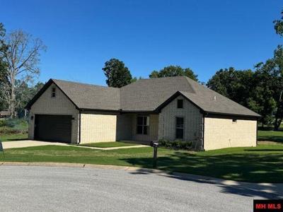 1351 HAMPSHIRE CIRCLE