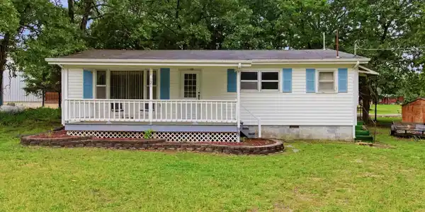 121 PAULA DRIVE