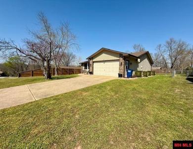 905 SHAY DRIVE