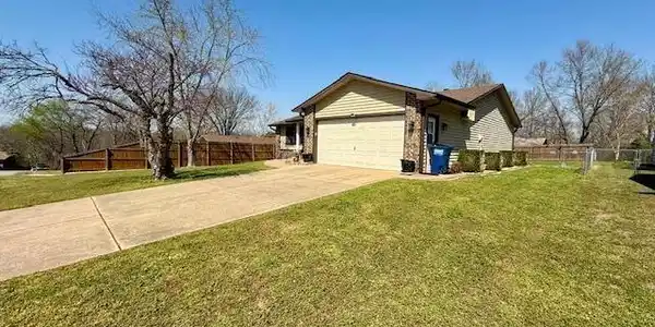 905 SHAY DRIVE