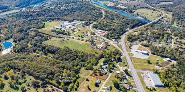 240 WALNUT HILL LANE