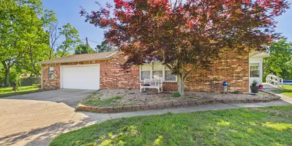 920 SHAY DRIVE