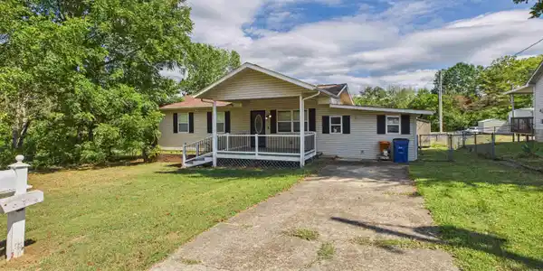 427 HARGRAVE ROAD
