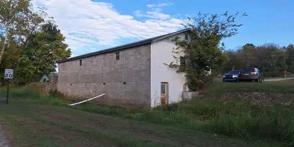 611 HWY 56