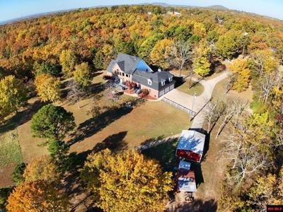 180 OAK TREE TERRACE