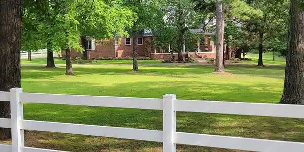 180 OAK TREE TERRACE