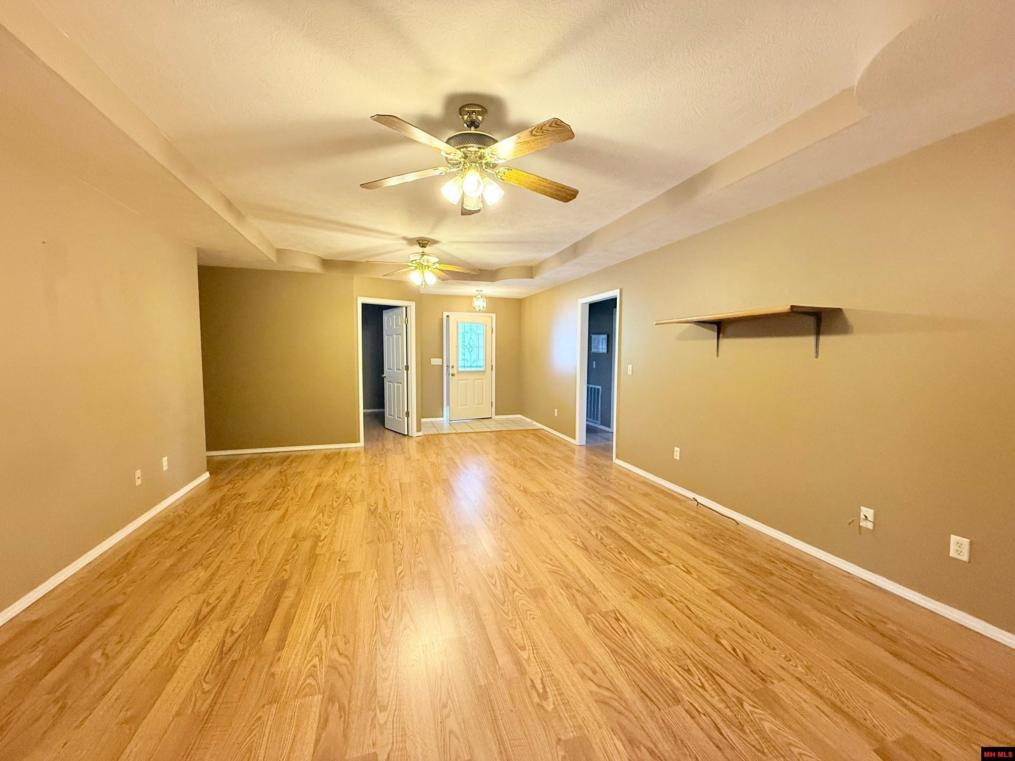 Image 2: Living Room