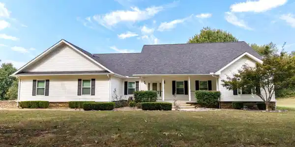 543 GREEN VALLEY DRIVE
