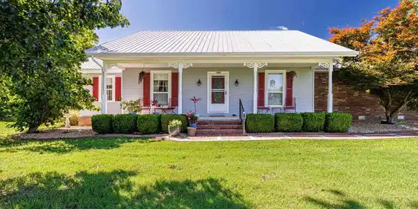 3582 RIVERVIEW DRIVE