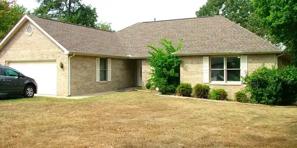 611 HICKORY HOLLOW DRIVE
