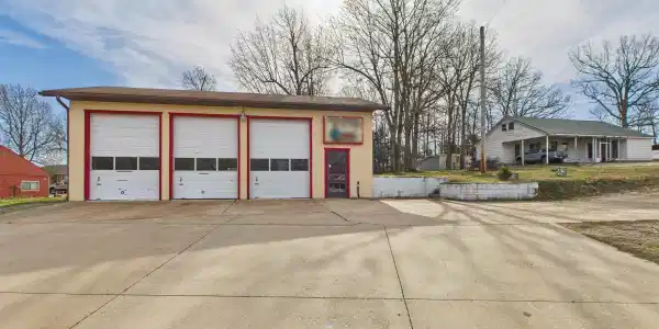4001 HWY 62 EAST