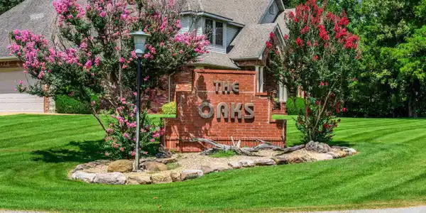 2041 SHADOW OAK DRIVE
