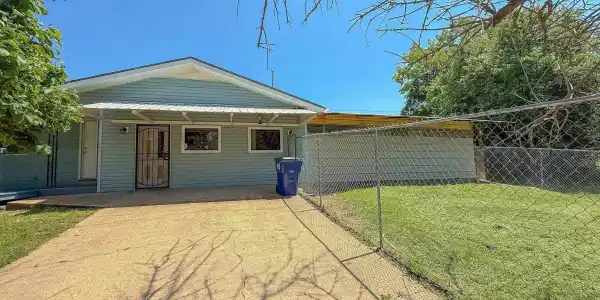 708 COOPER ESTATES DRIVE