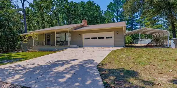 109 IVY LANE