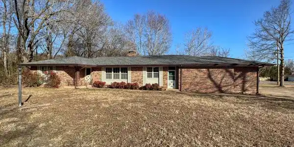 1219 SUNSHINE DRIVE