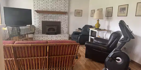 80 KAREN DRIVE