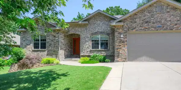 1343 HAMPSHIRE CIRCLE