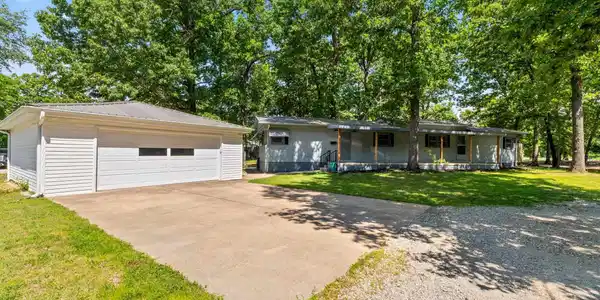 952 CRANFIELD ROAD