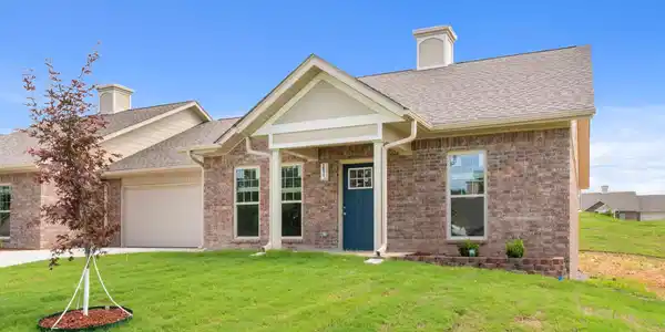 2011 SILVER BAY COURT
