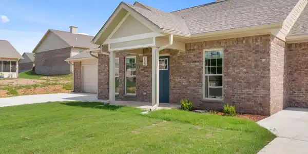 2019 SILVER BAY COURT