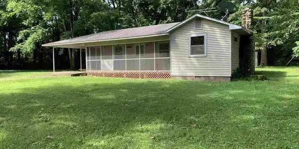 104 NORTH DRIVE