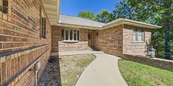 109 EDGEHILL PLACE