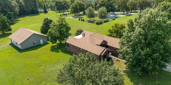 122 INDEPENDENCE DRIVE