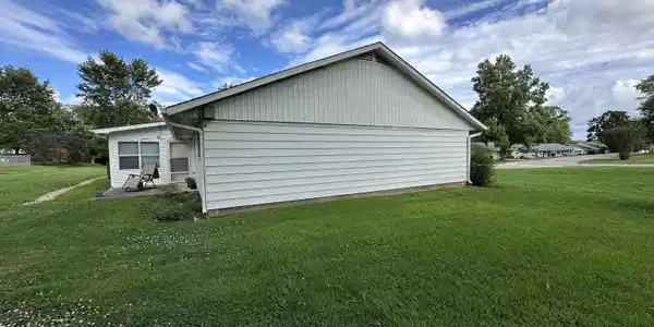 1105 MEADOWBROOK DRIVE