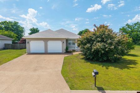 238 MAGNESS DRIVE
