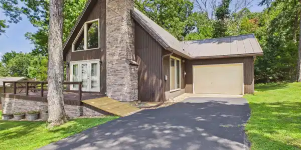673 BLUFF DRIVE