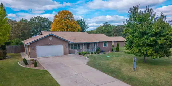 1071 NORTHPOINTE DRIVE